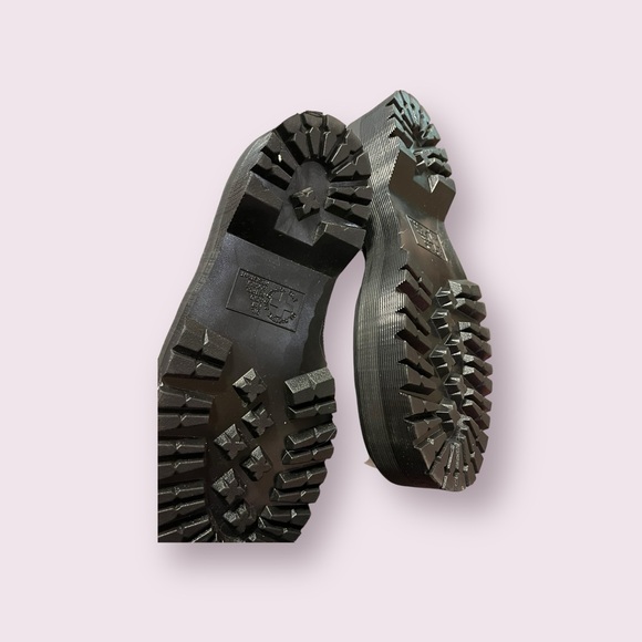 Dr. Martens white Ankle Boots - Size 8 - Picture 5 of 6